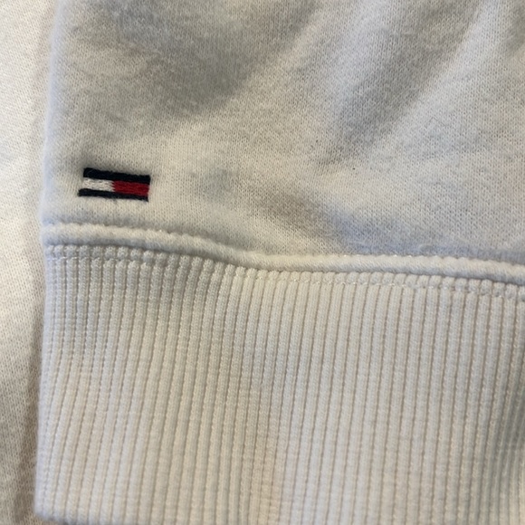 Tommy Hilfiger sweatshirt - Picture 2 of 5
